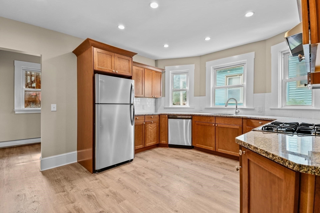 16-18 Bloomfield Street