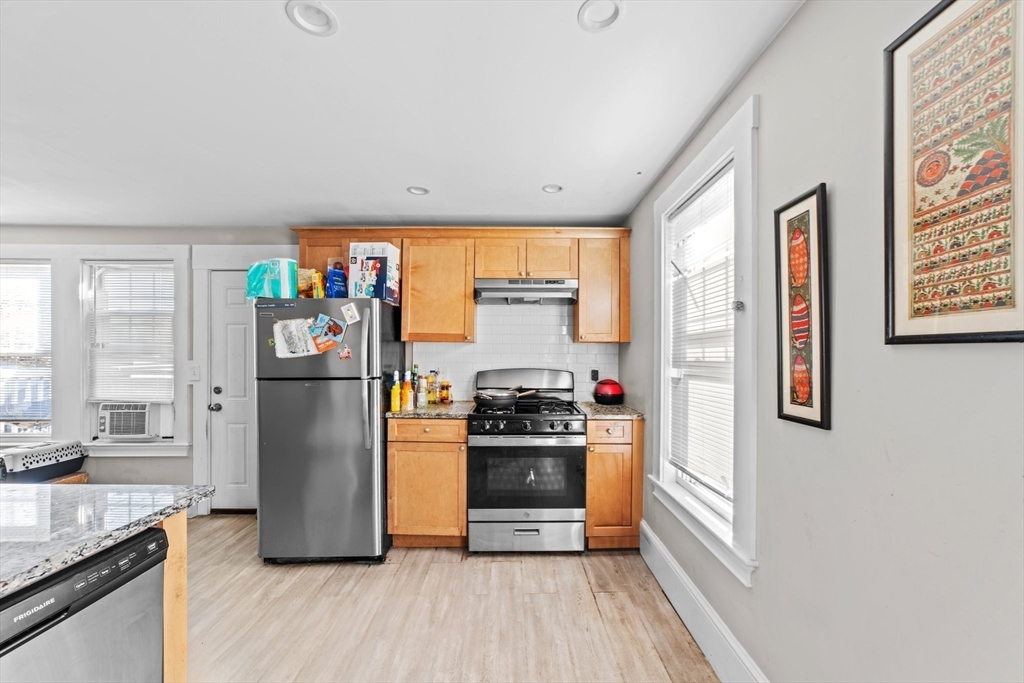 16-18 Bloomfield Street