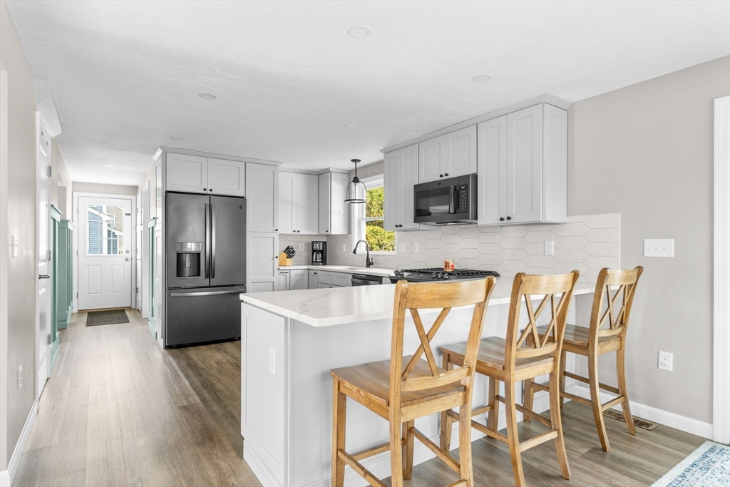 31 Copper Lantern Dr