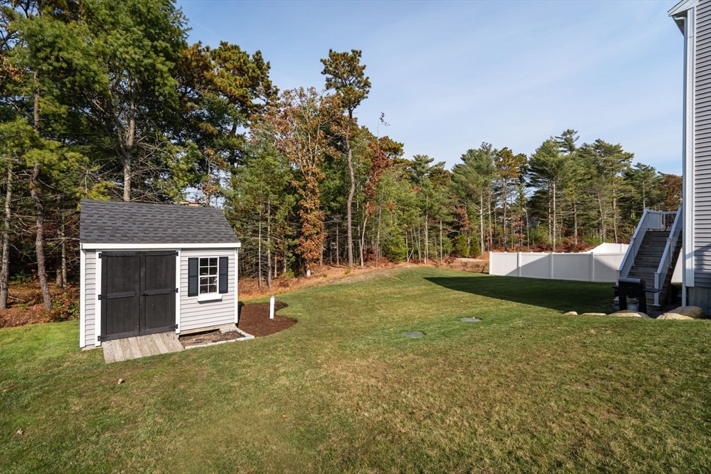 31 Copper Lantern Dr