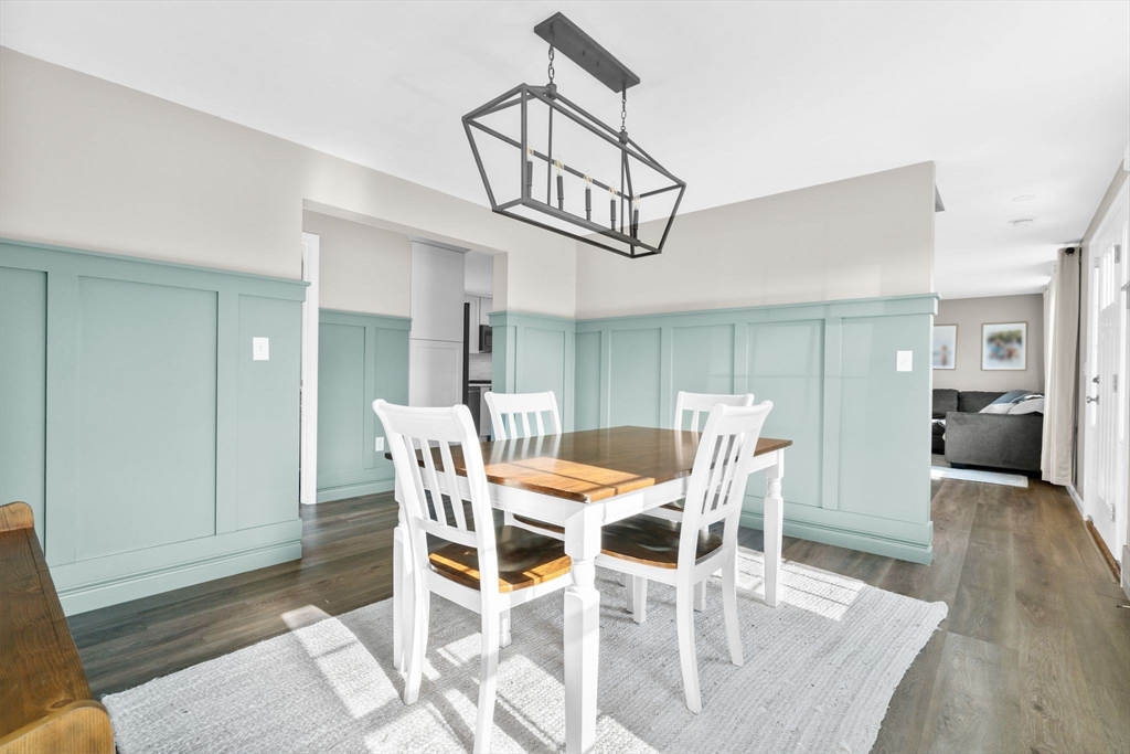 31 Copper Lantern Dr