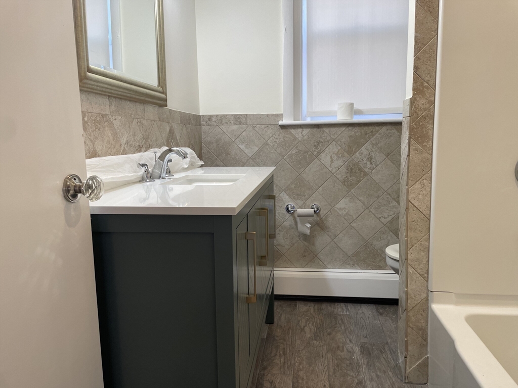 25 Florence Ave # 1