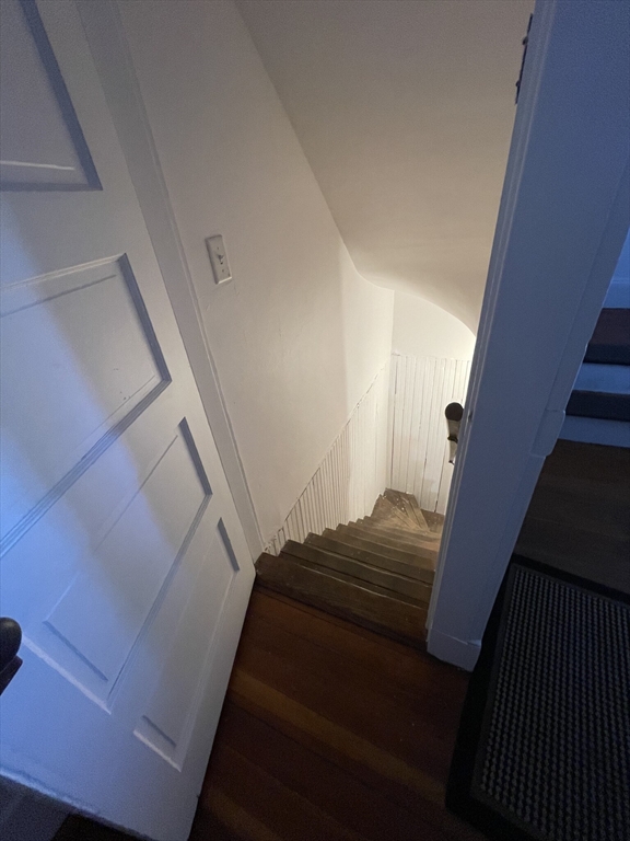 25 Florence Ave # 1