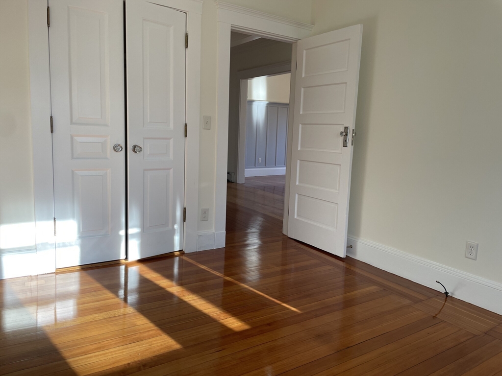 25 Florence Ave # 1