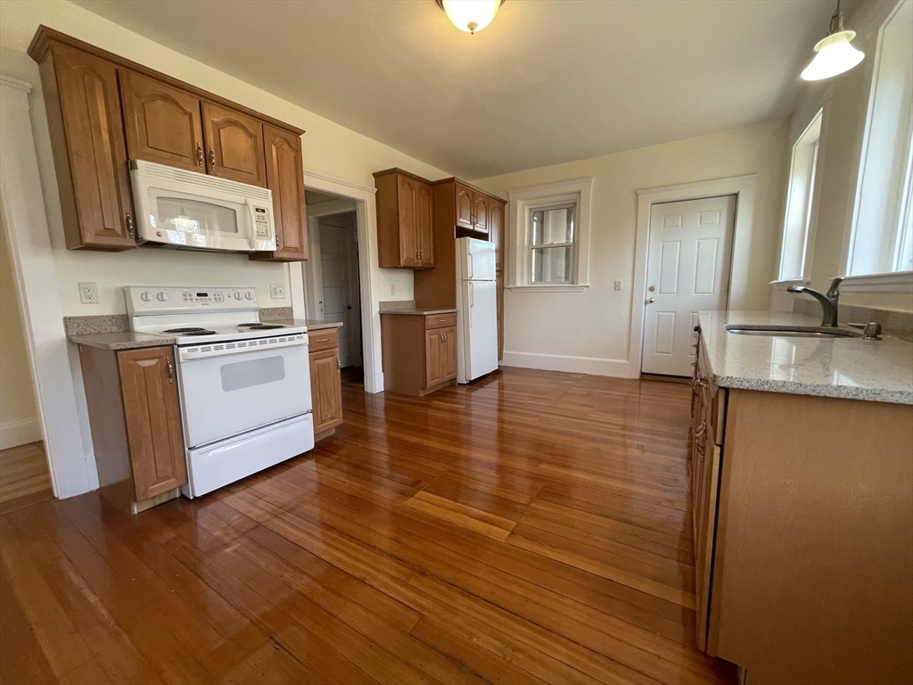 25 Florence Ave # 1