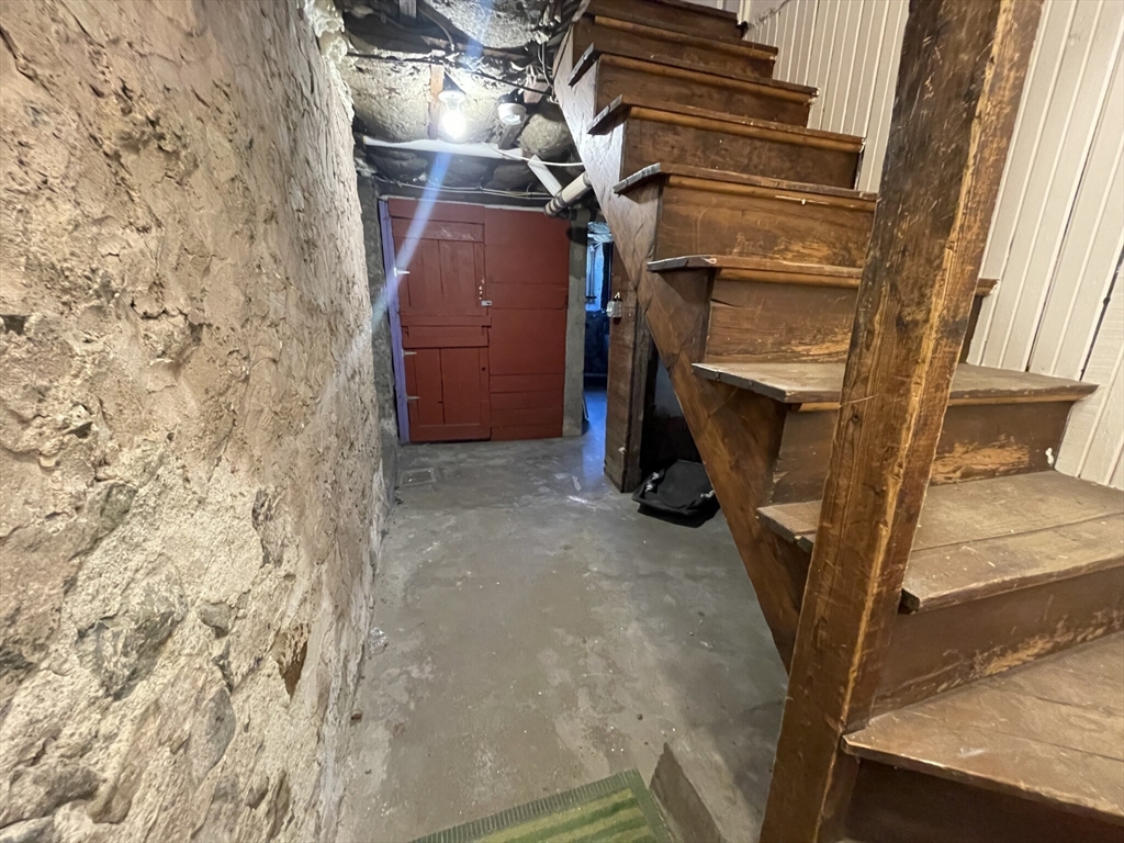 25 Florence Ave # 1