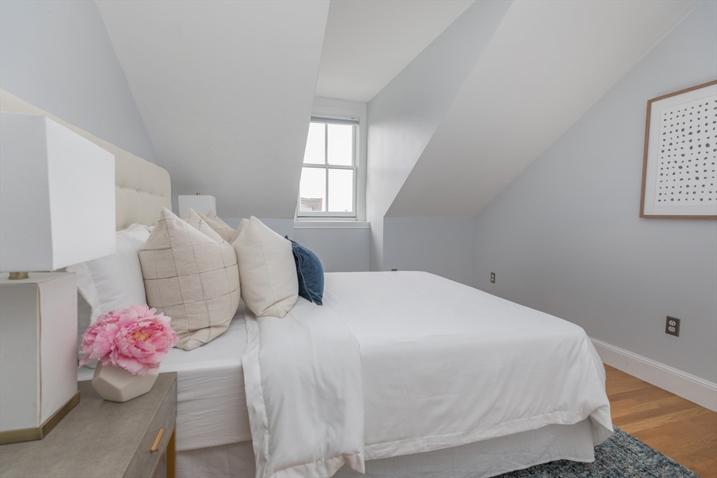 600 Massachusetts Ave # 4