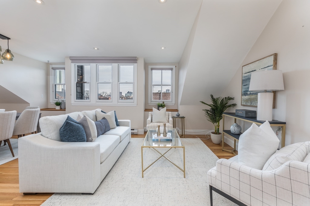 600 Massachusetts Ave # 4