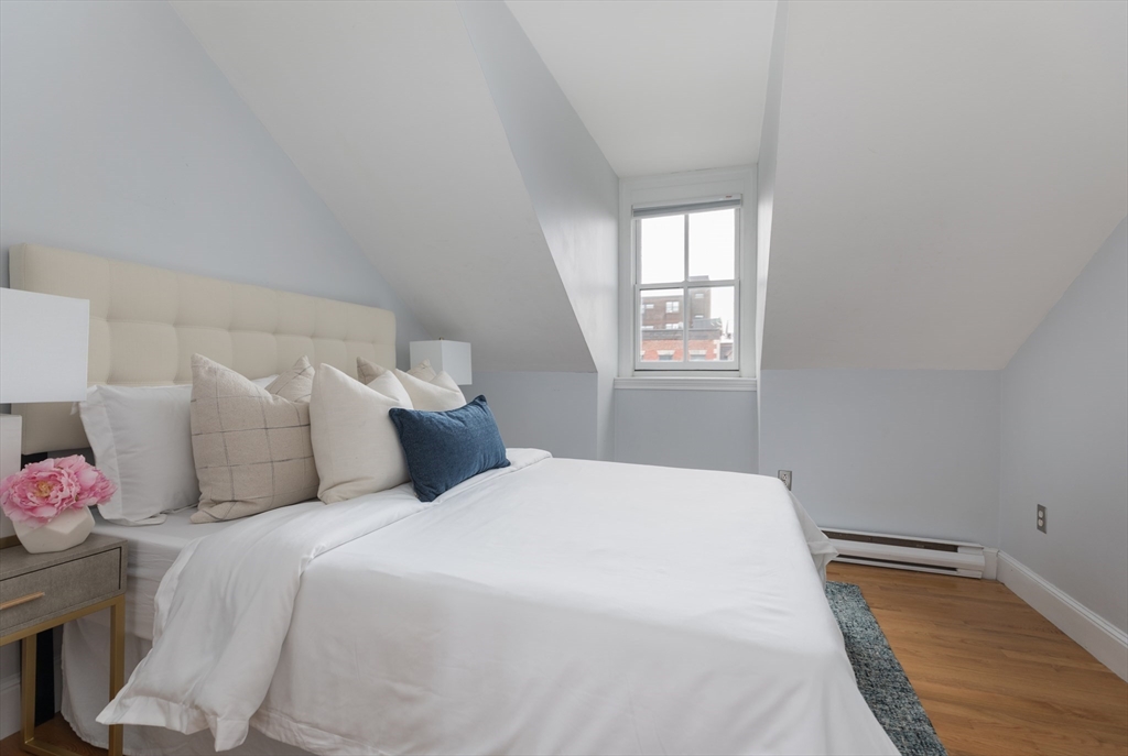 600 Massachusetts Ave # 4