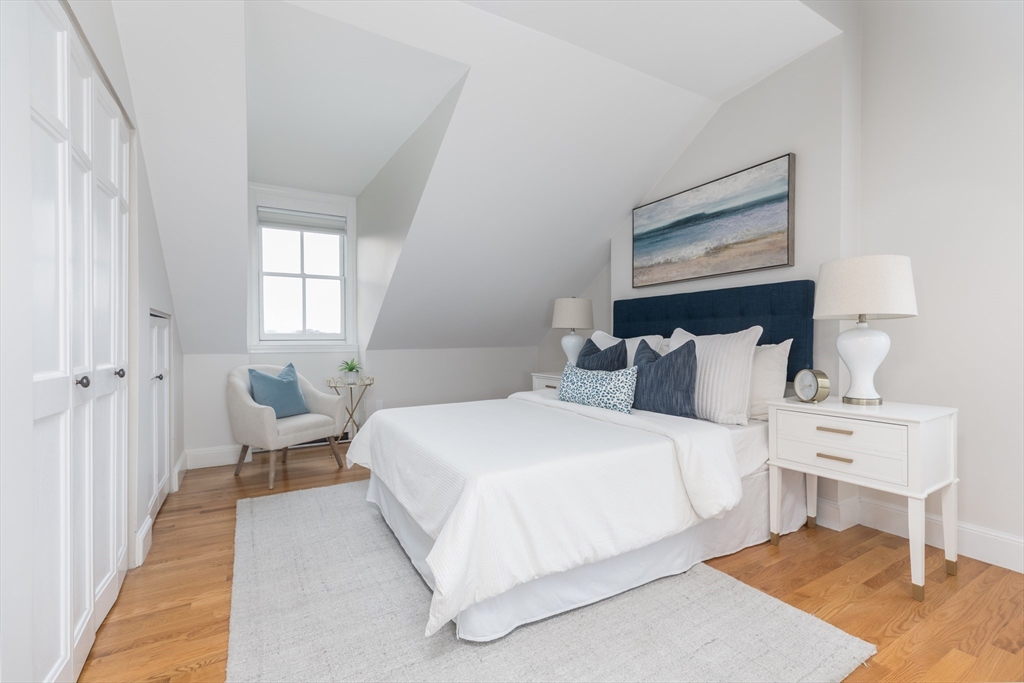 600 Massachusetts Ave # 4