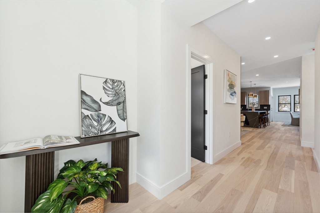 32 Bartlett Street PH
