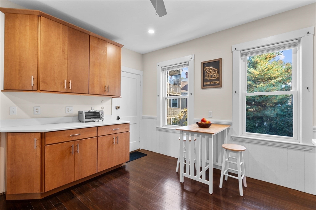 6 Glenside Ave # 2