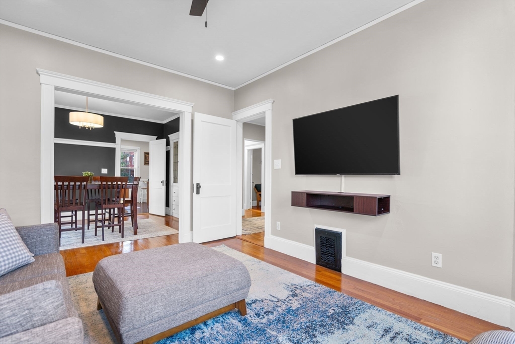 6 Glenside Ave # 2