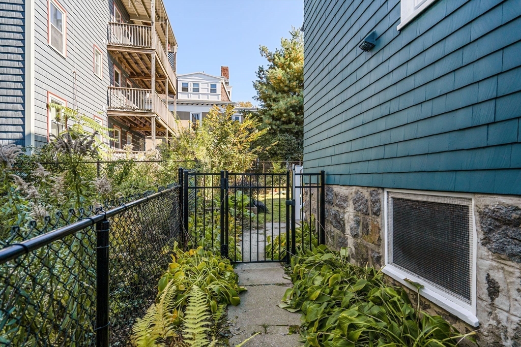 6 Glenside Ave # 2
