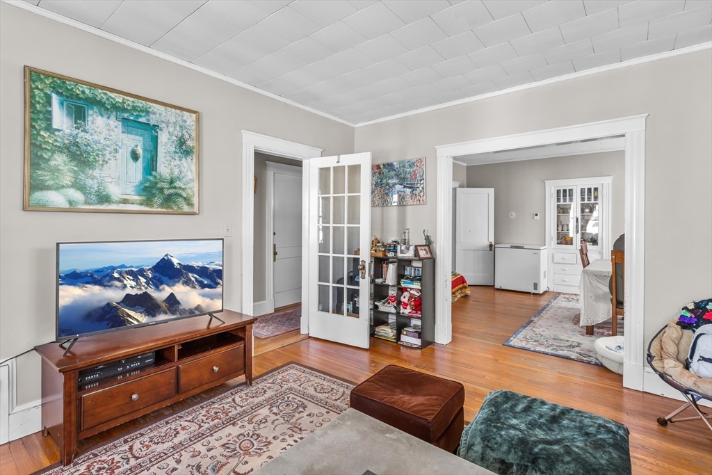 142-144 Winslow Ave