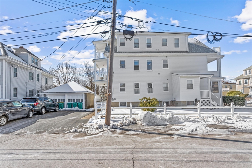 142-144 Winslow Ave