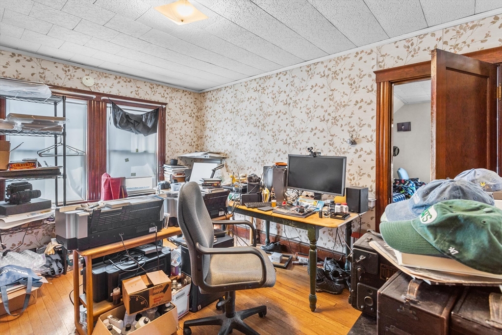 142-144 Winslow Ave