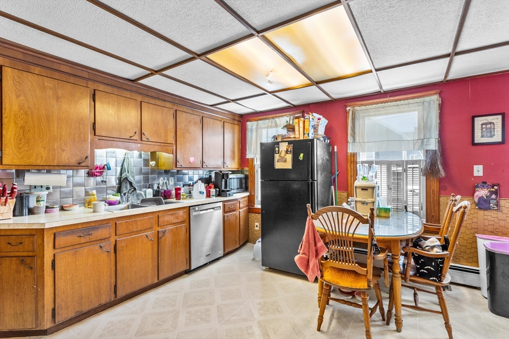 142-144 Winslow Ave