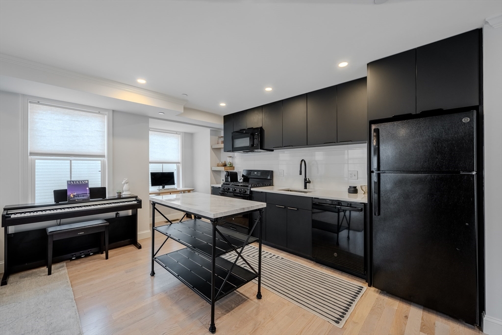 108 Gilman St # 1