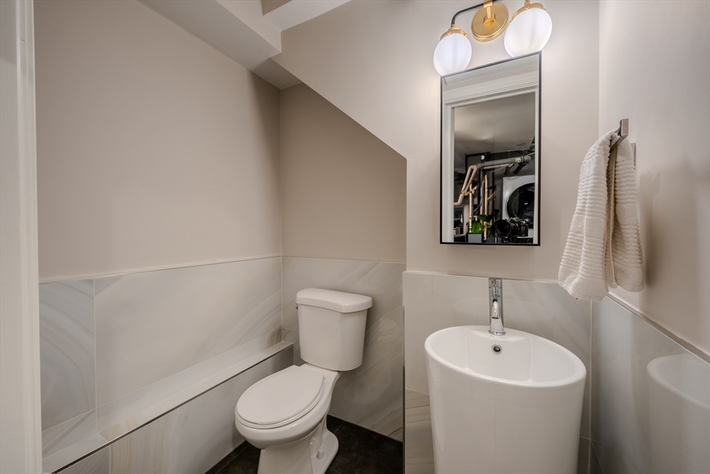 108 Gilman St # 1