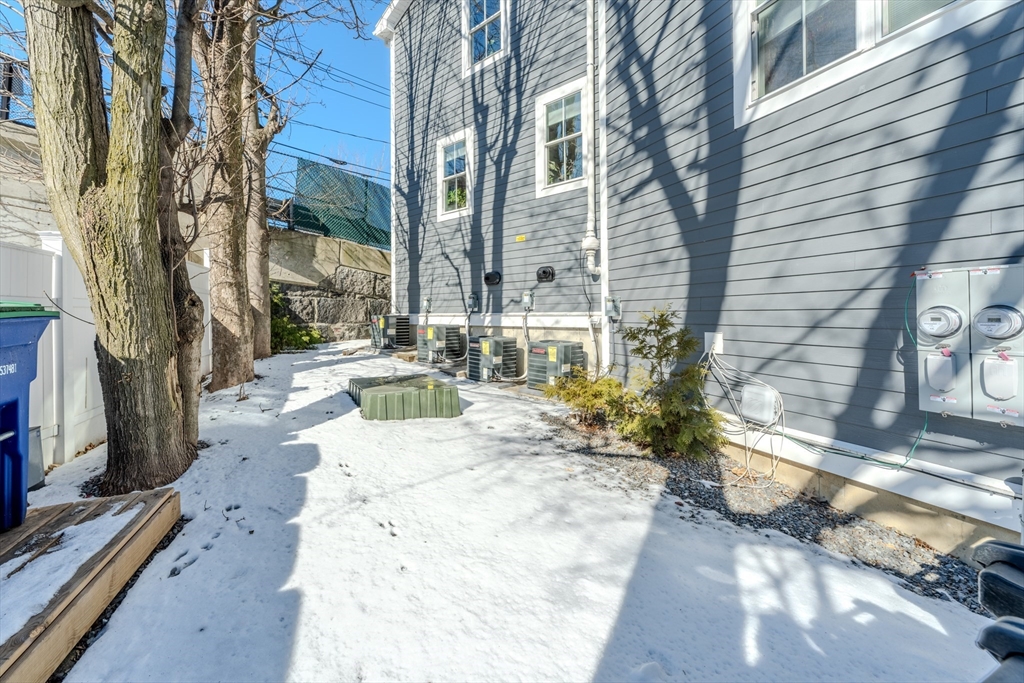 108 Gilman St # 1