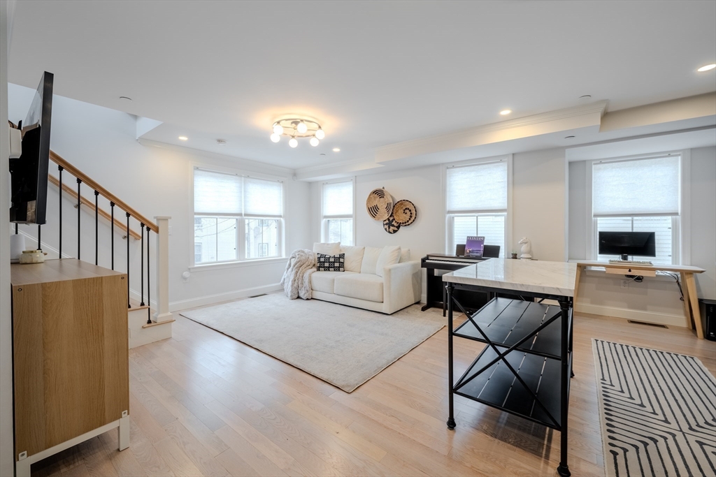 108 Gilman St # 1