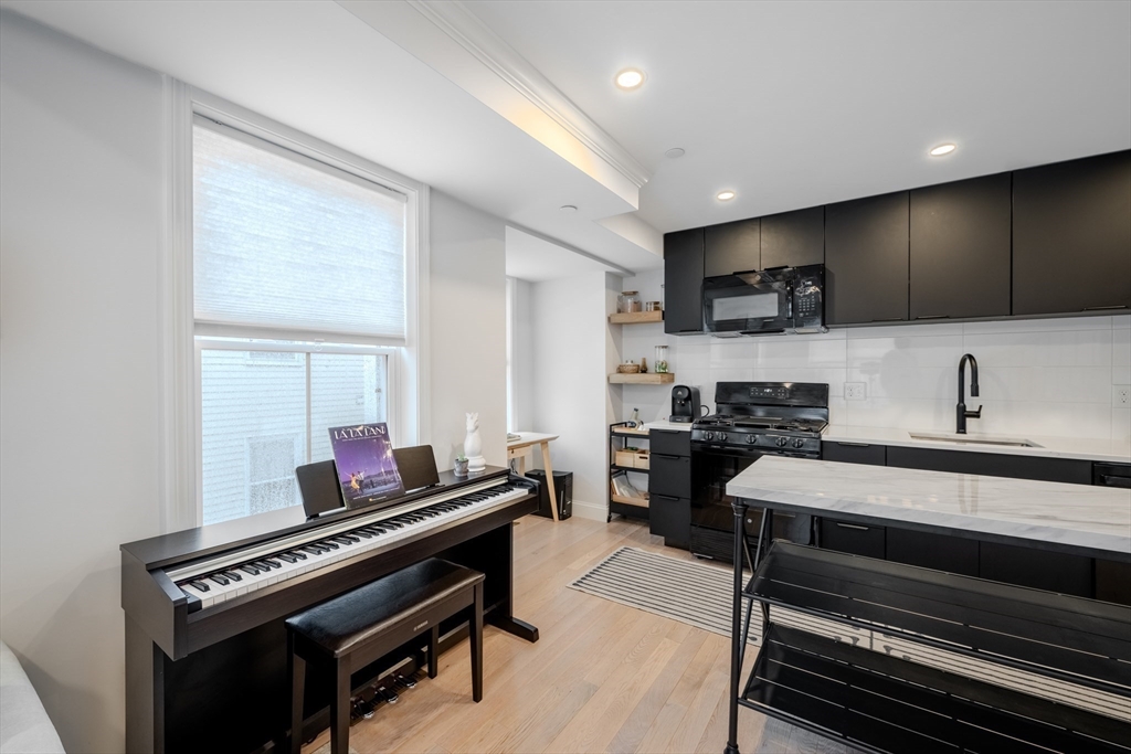 108 Gilman St # 1