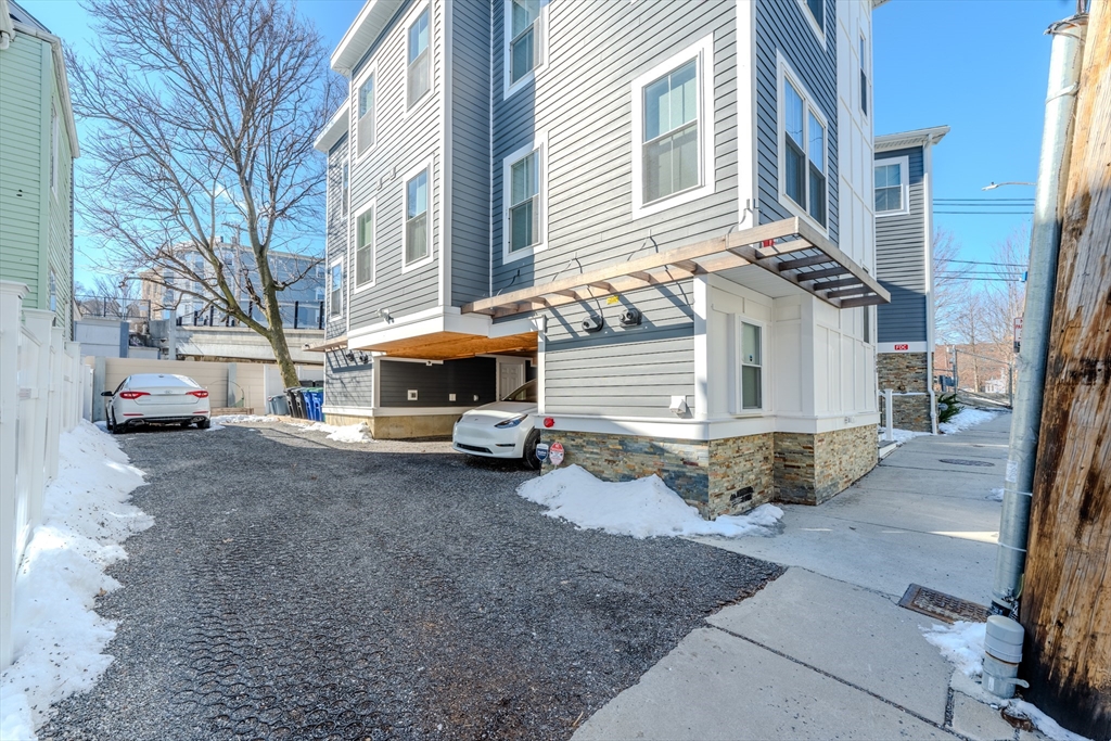 108 Gilman St # 1