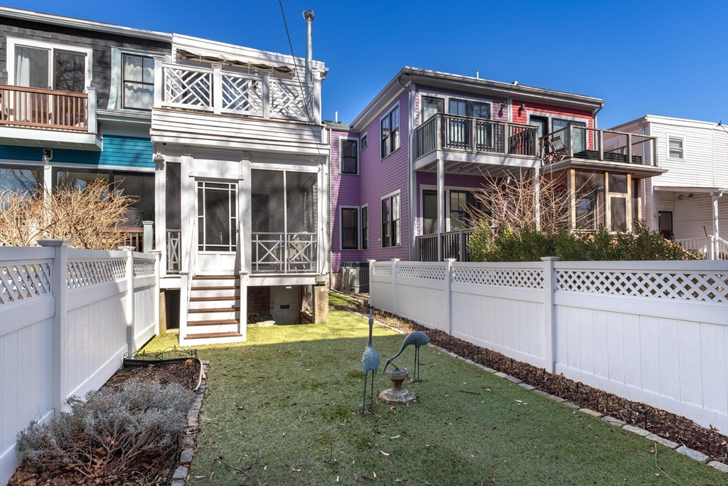 26 Upton St