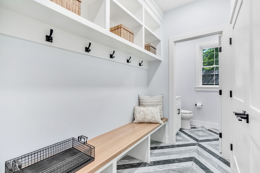 14 Robinson Dr # 2