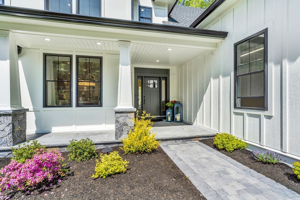 14 Robinson Dr # 2