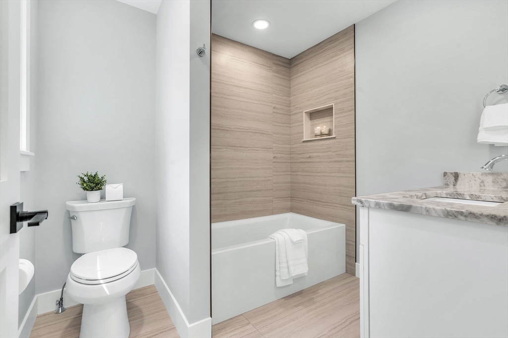 14 Robinson Dr # 2