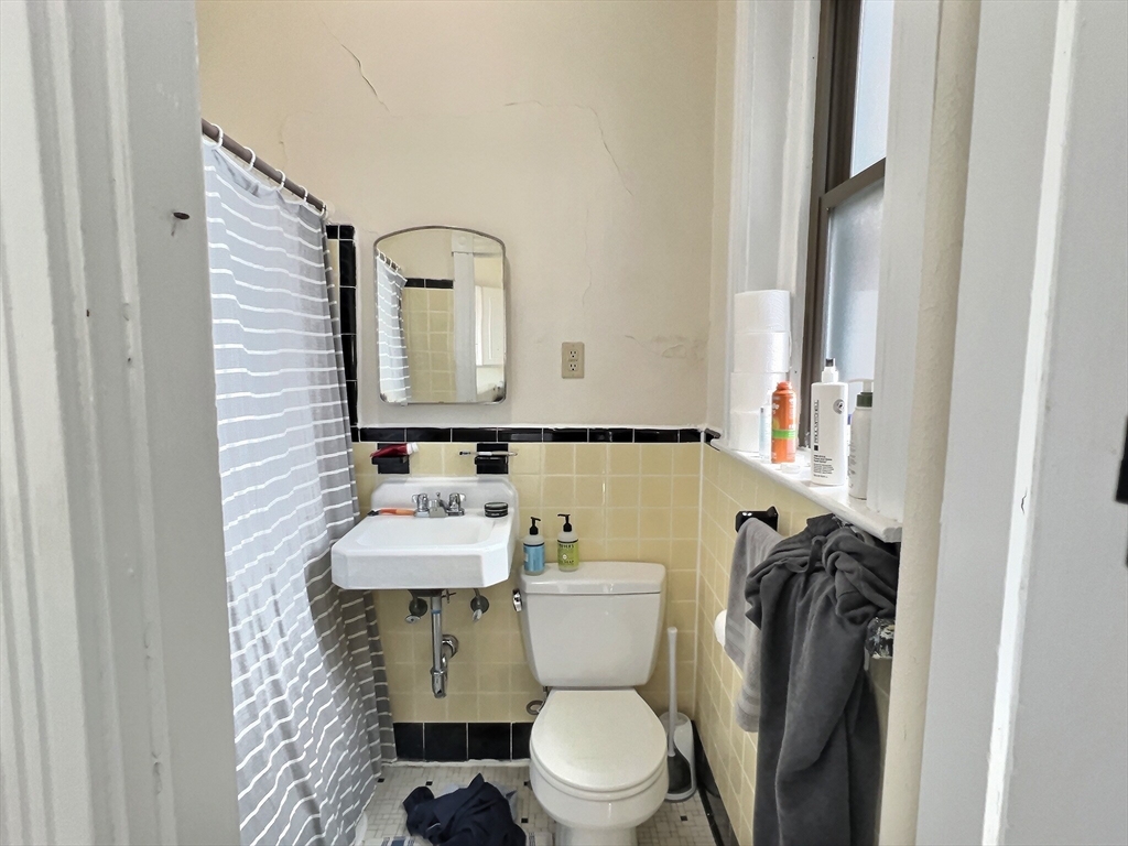 1378 Beacon # 11