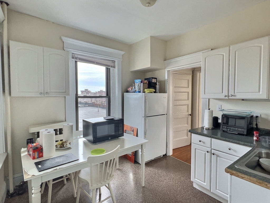 1378 Beacon # 11