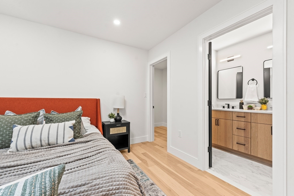 32 Bartlett Street # 1