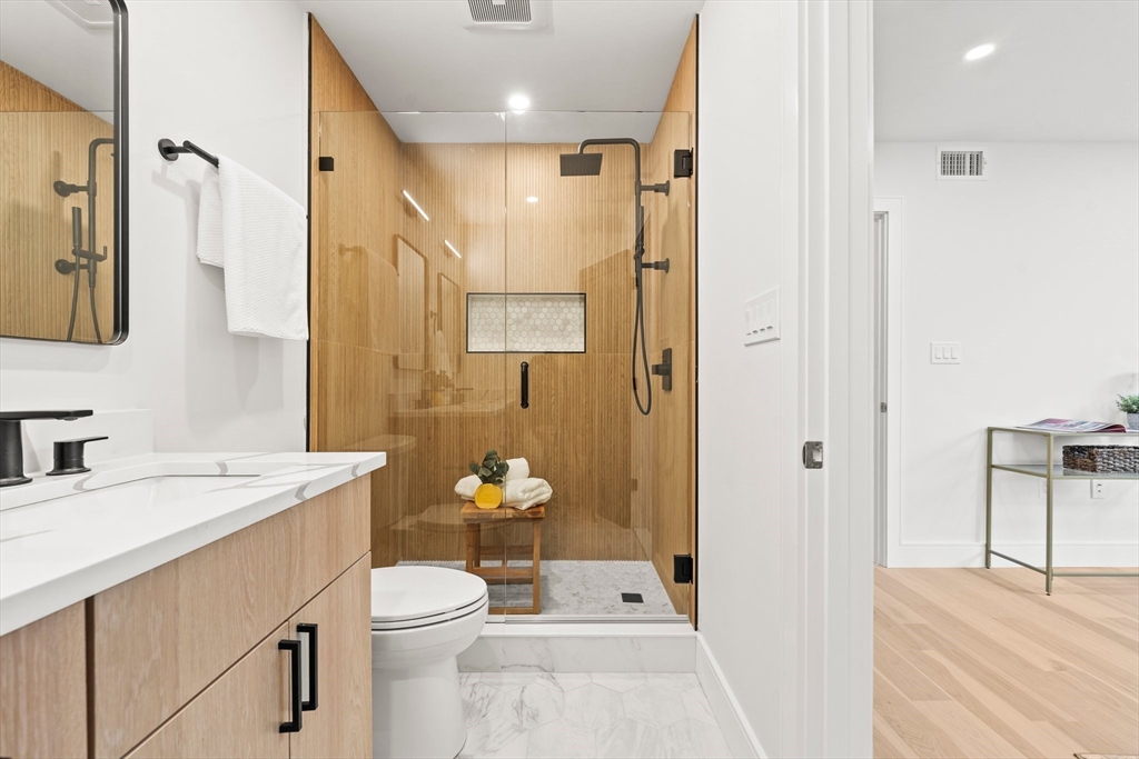 32 Bartlett Street # 1