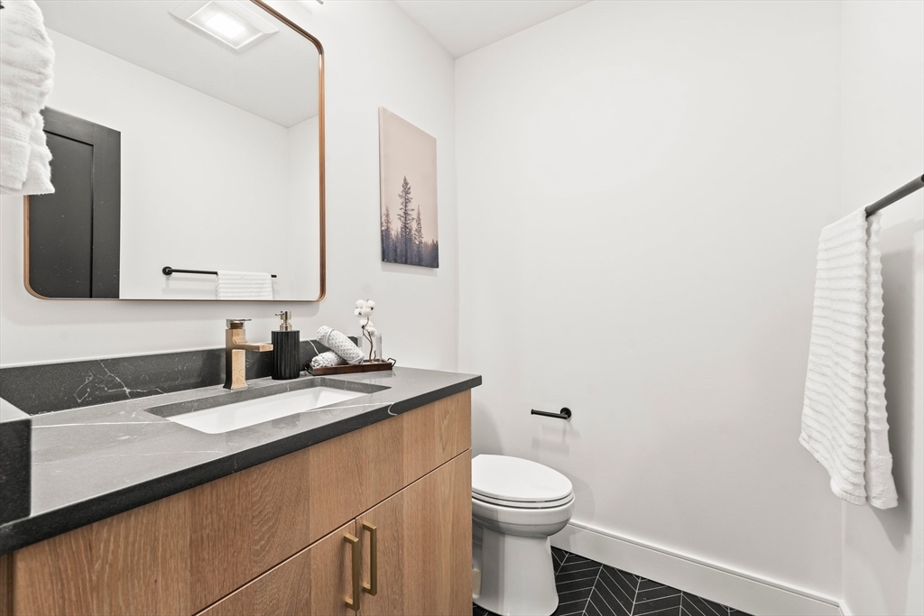 32 Bartlett Street # 1