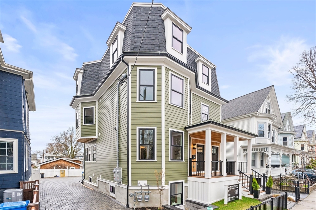 32 Bartlett Street # 1