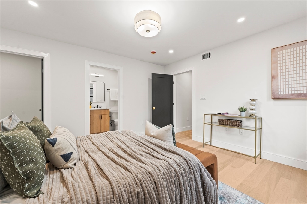 32 Bartlett Street # 1