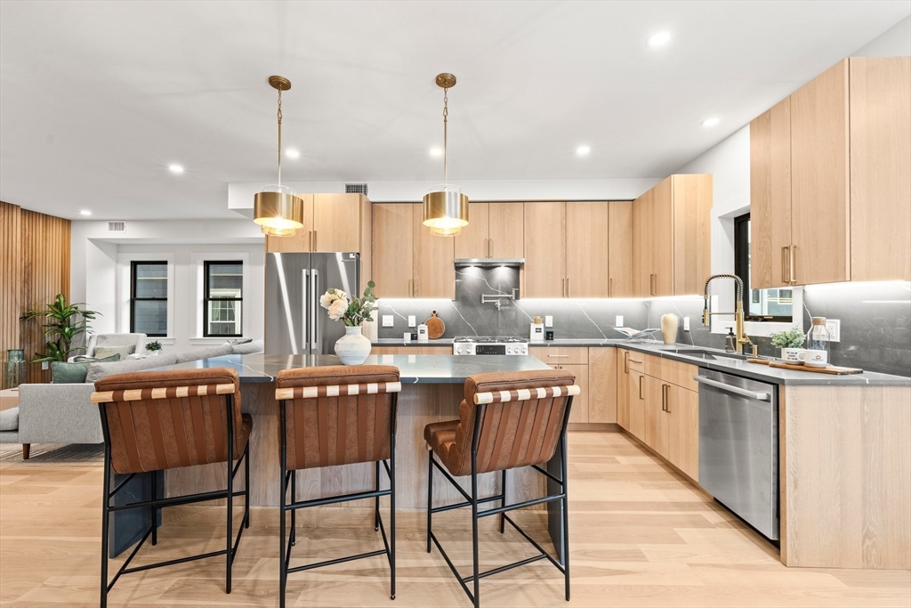 32 Bartlett Street # 1