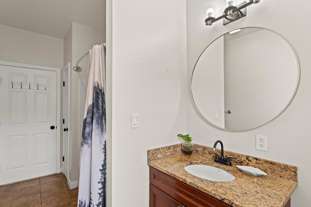 895 Hyde Park Ave # 2