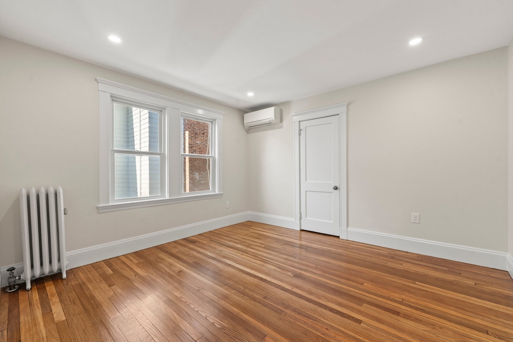 18-20 Holden Road # 18