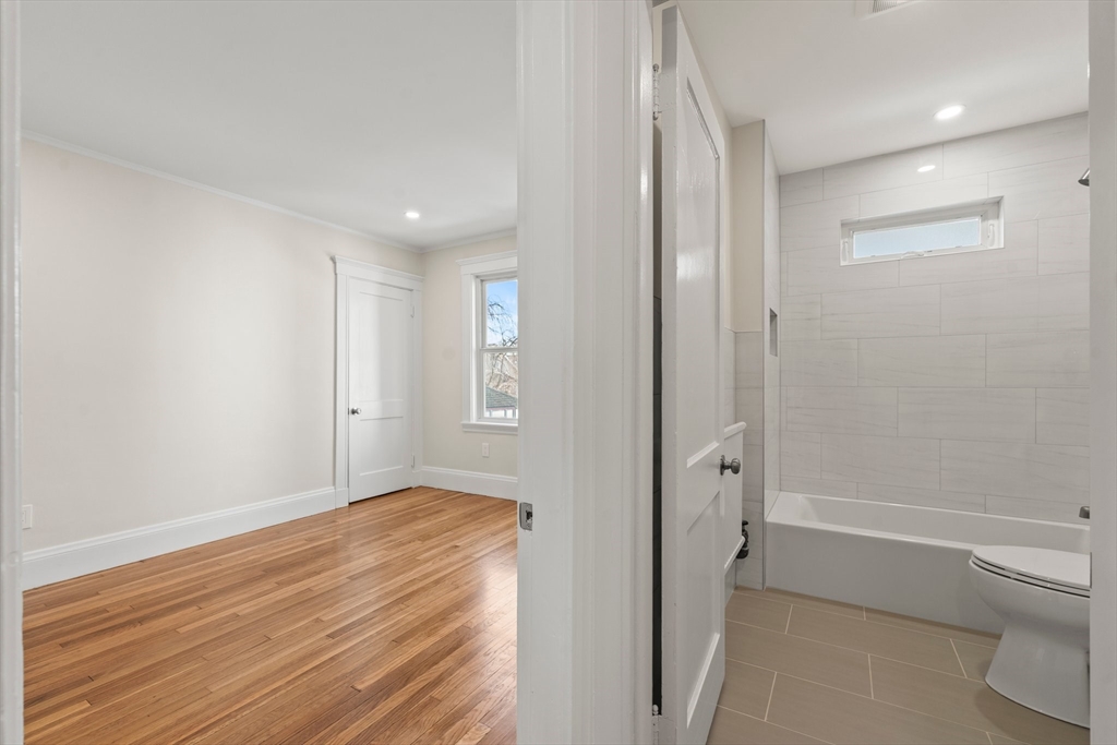 18-20 Holden Road # 18