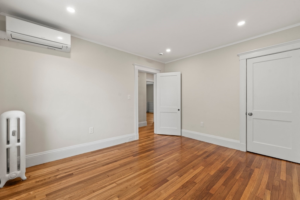 18-20 Holden Road # 18