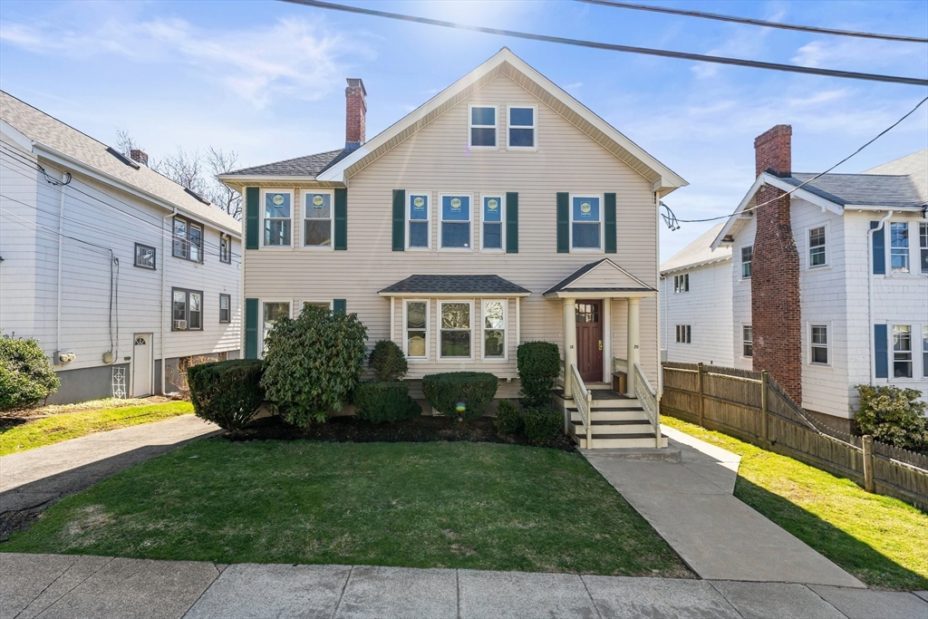 18-20 Holden Road # 18