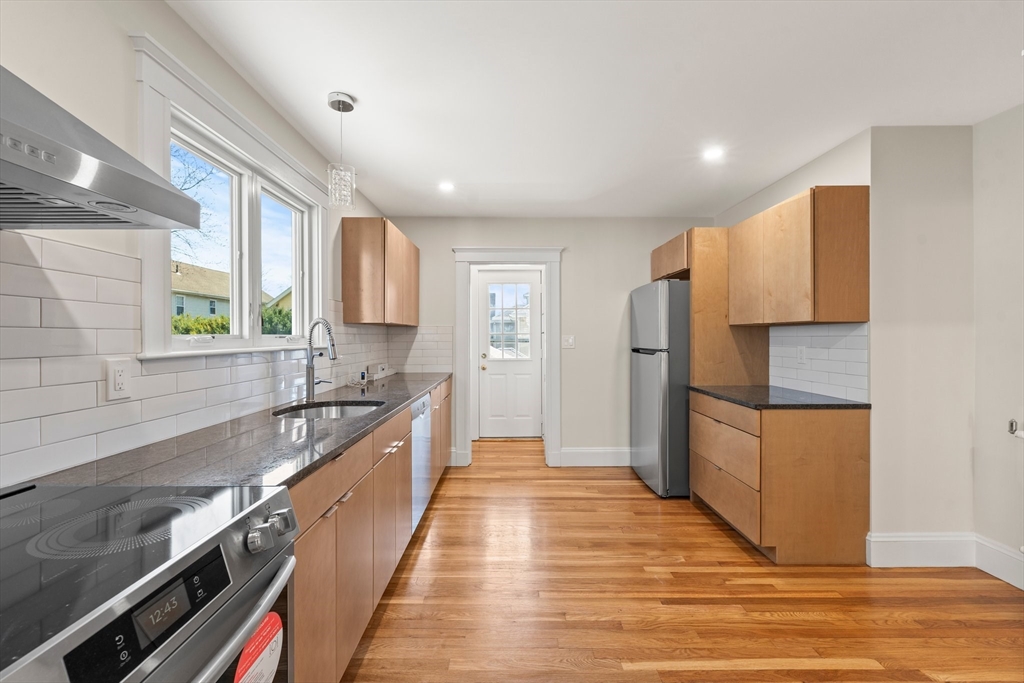18-20 Holden Road # 18