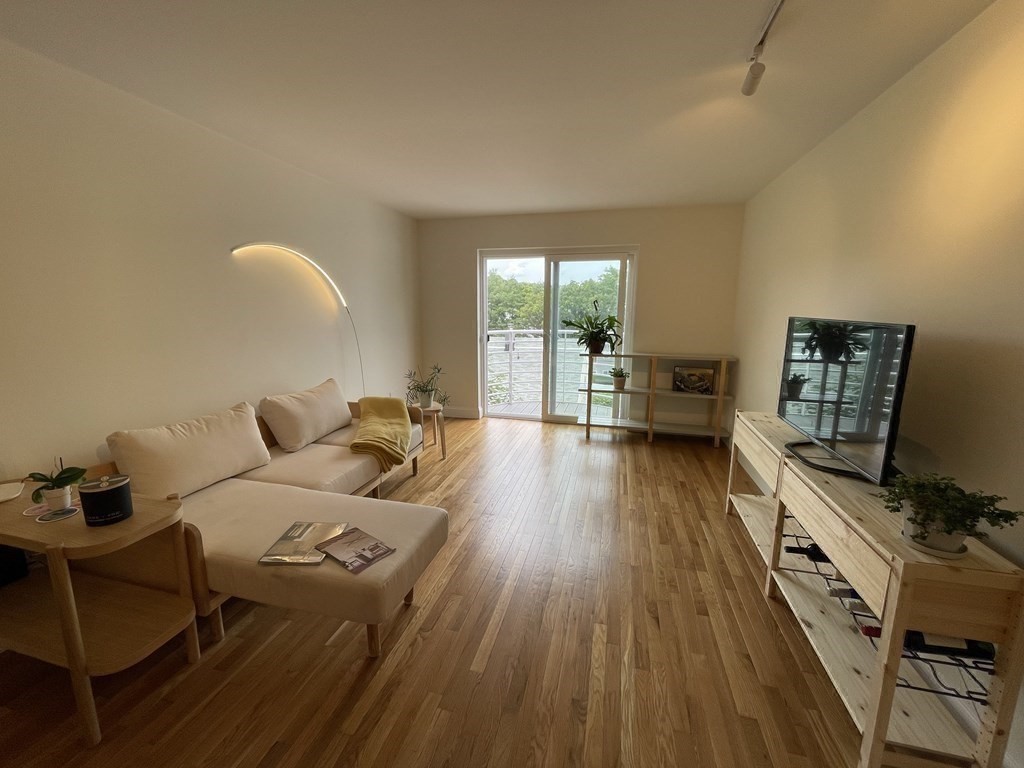255 Beacon Street # 4B