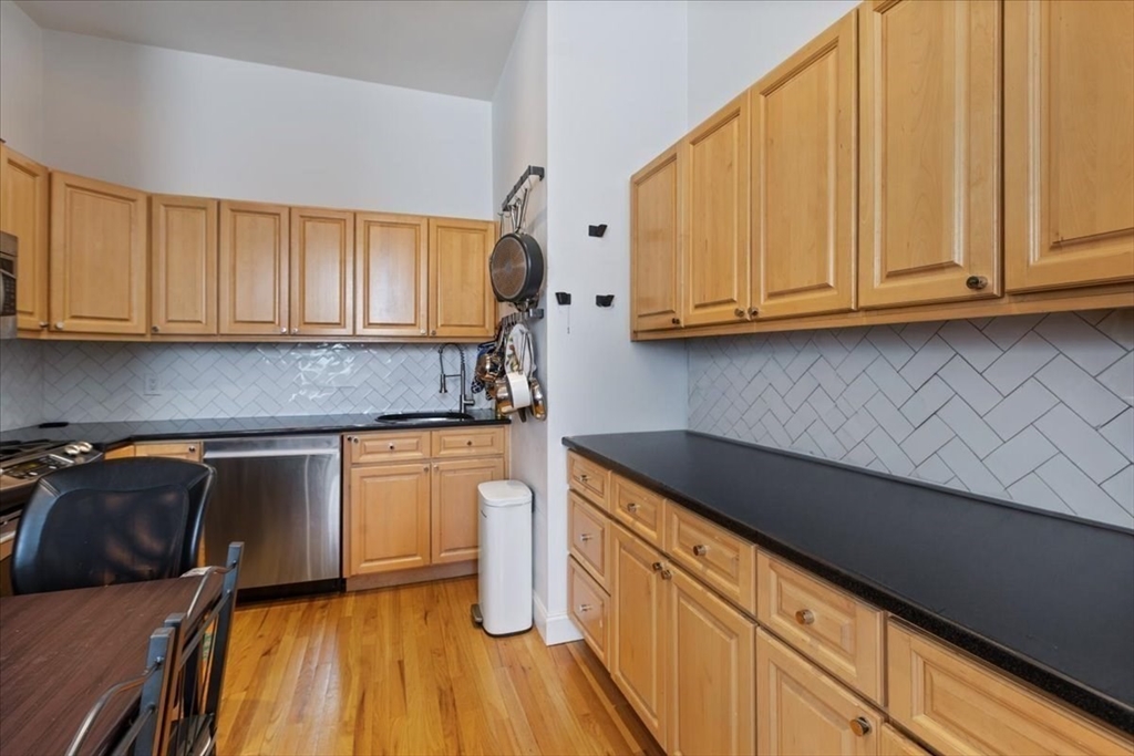11 Wyman St # 2C