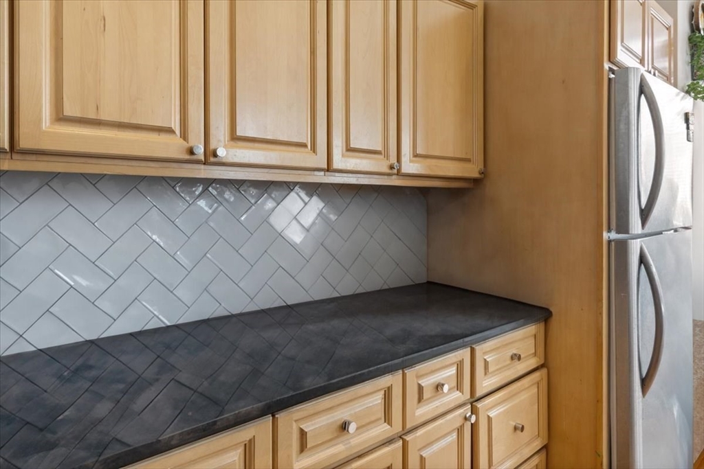 11 Wyman St # 2C