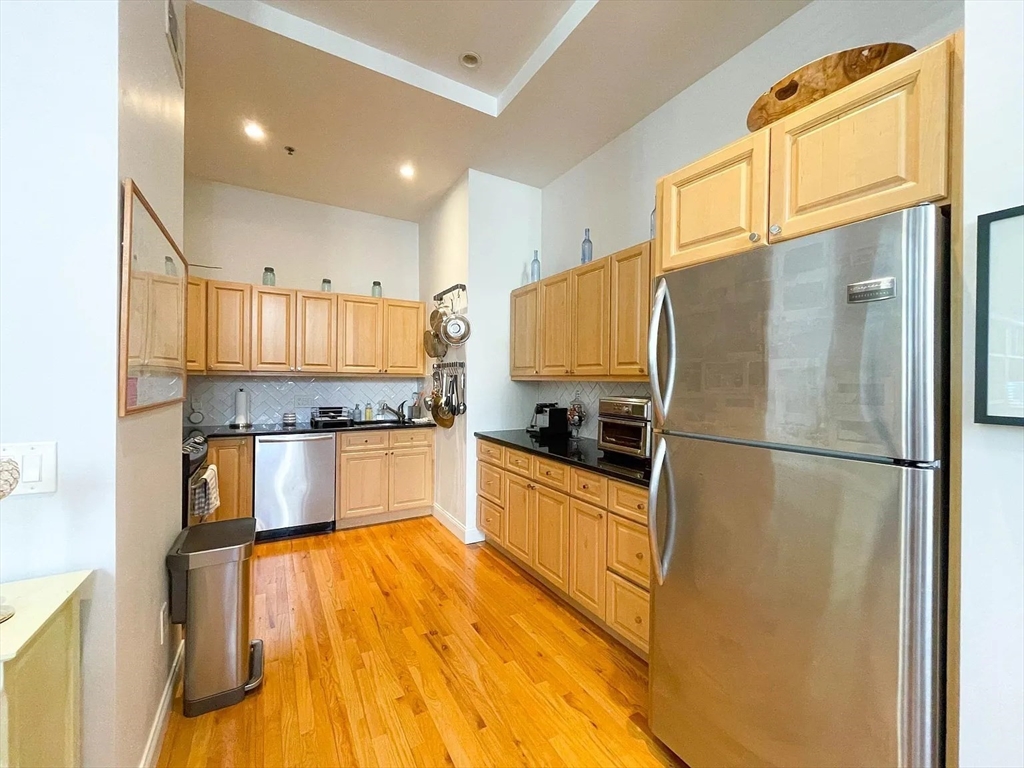 11 Wyman St # 2C